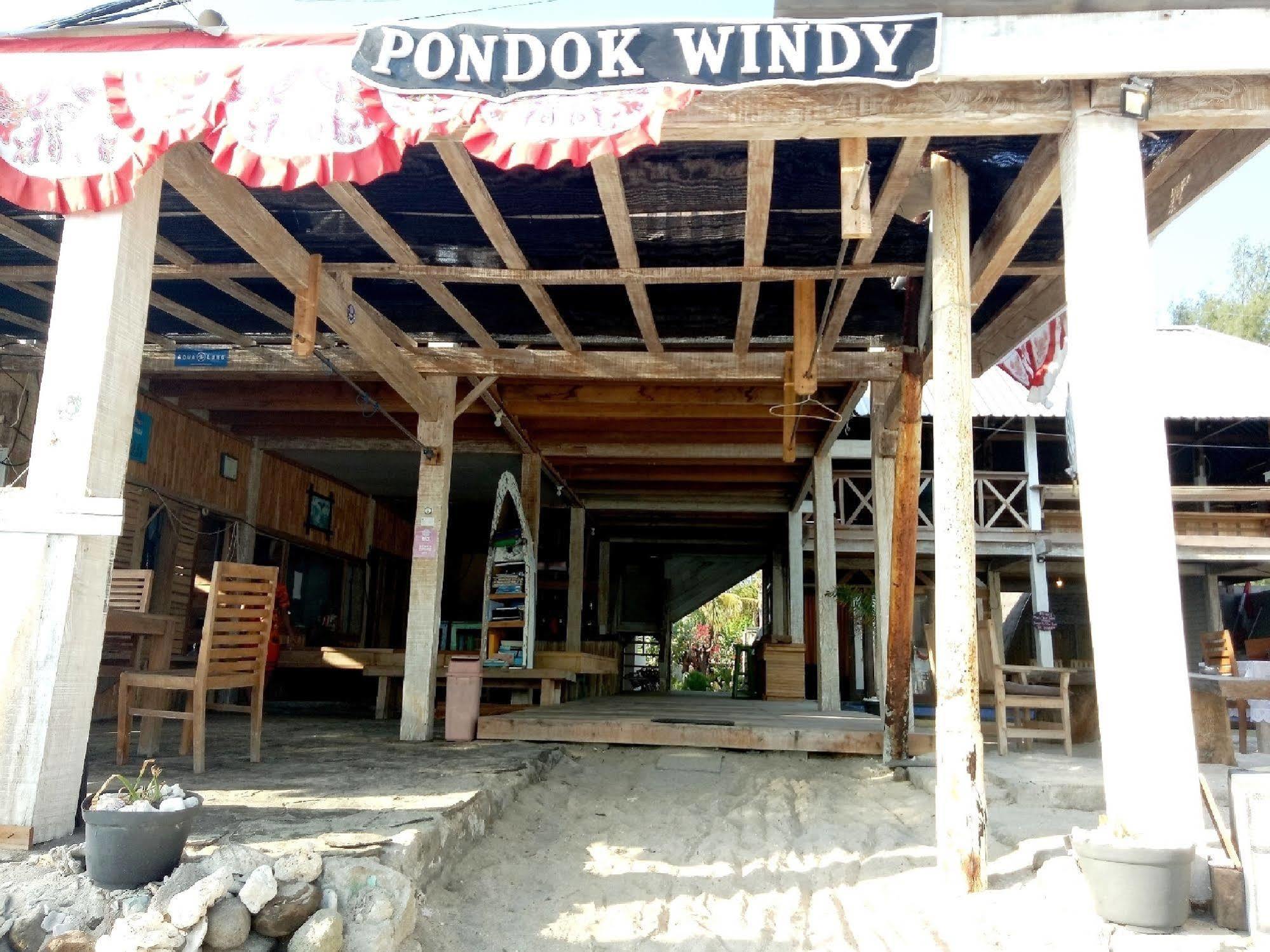 Отель Pondok Windy Гили Траванган Экстерьер фото